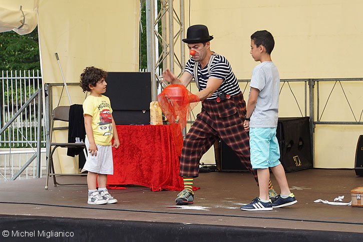 street_theater_179.JPG